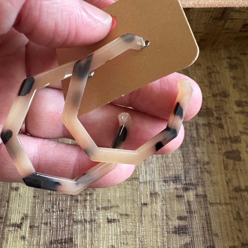 Source Unknown Tortoise Shell Hoop Earrings - Picture 2 of 3